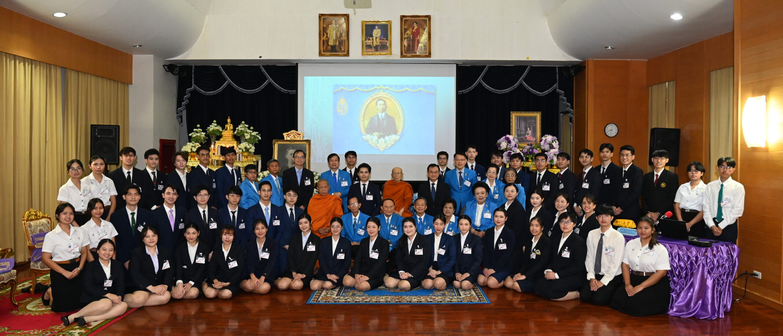 กิจกรรมปฐมนิเทศ และพิธีวางพวงมาลา วันมหิดล ณ วัดปทุมวนาราม 24 กันยายน 2567